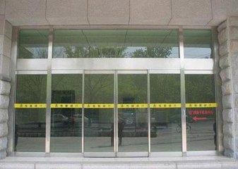 北京玉堂玻璃隔断工程 承接玻璃门厂家