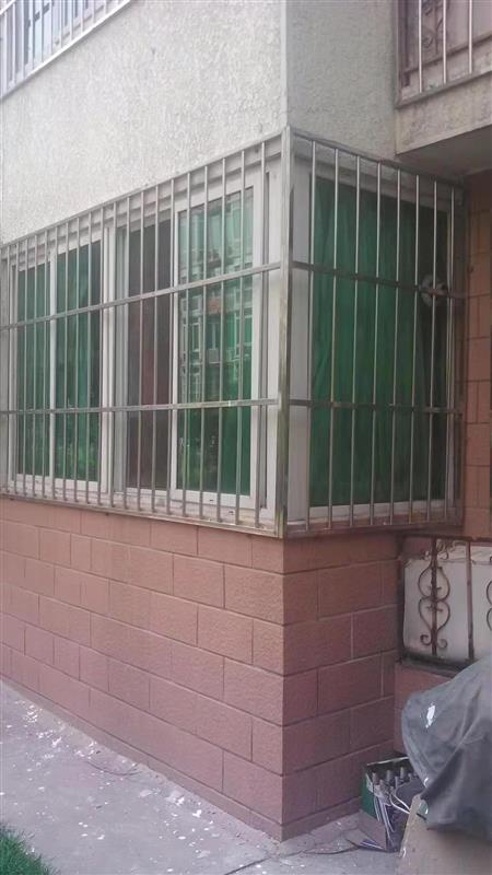 北京房山区良乡不锈钢防护窗护栏安装断桥铝门窗