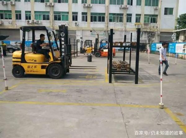 杭州萧山机场周边正规叉车培训电工电焊考证报名处