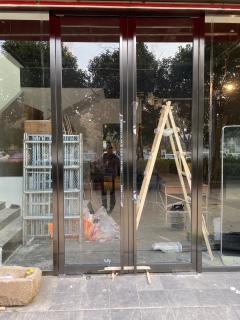西安安装维修玻璃门,更换钢化玻璃