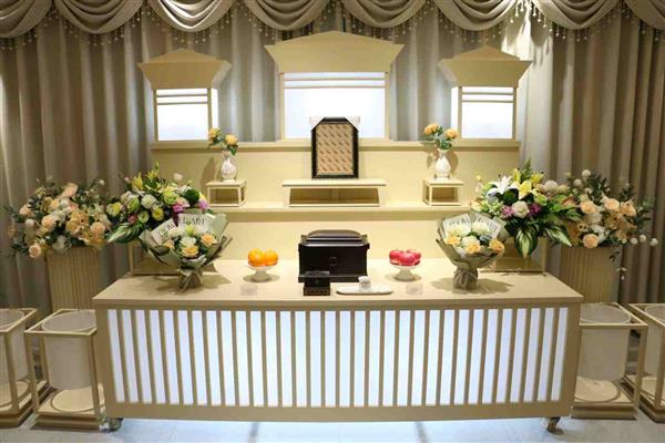 都江堰市殡葬礼仪、灵堂搭建布置、殡葬用品