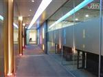 北京莲花池安装大型钢化玻璃不锈钢隔断墙规格