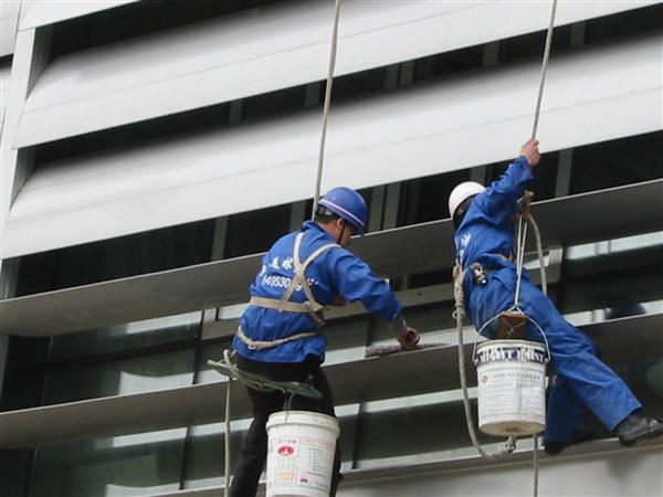 广州增城外墙刷洗公司,提供高空洗楼工人,安全作业