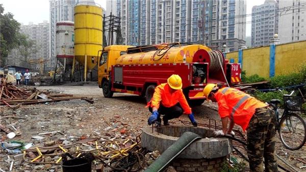 太原长风东街高压清洗管道疏通下水道抽粪抽污水清掏化粪池