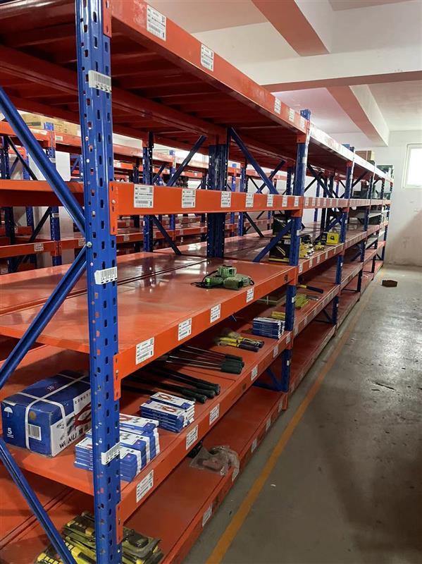 求购库房重型高位货架 二手物流货架回收拆除 旧货架收购