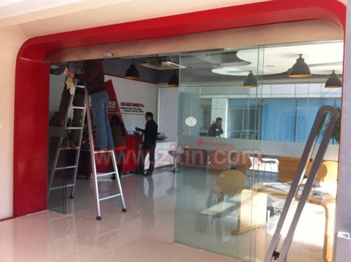 上海浦东外高桥自动门维修 电动玻璃门安装