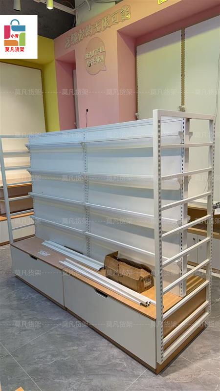 饰品百货货架用无形之手引导探索旅程
