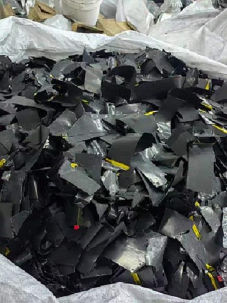 专业回收磷酸铁锂极片及粉末