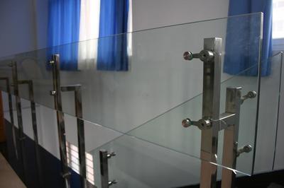 西单换玻璃幕墙 大型落地窗玻璃橱窗更换安装厂家