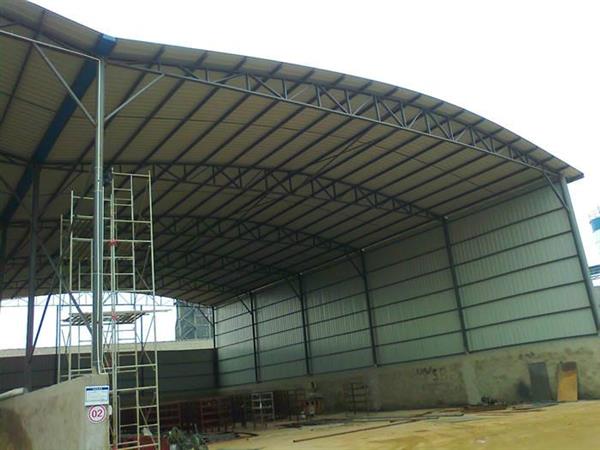 彩钢房搭建,安装彩钢围挡板,制作屋顶彩钢板