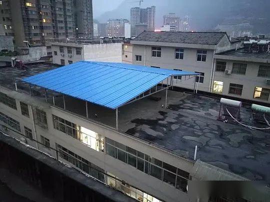 彩钢板车棚搭建,安装市政围挡板,更换厂房彩钢板