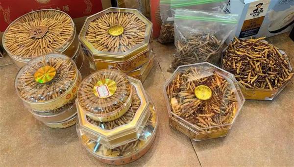 回收西藏青海冬虫夏草 收购礼品盒冬虫夏草 燕窝海参