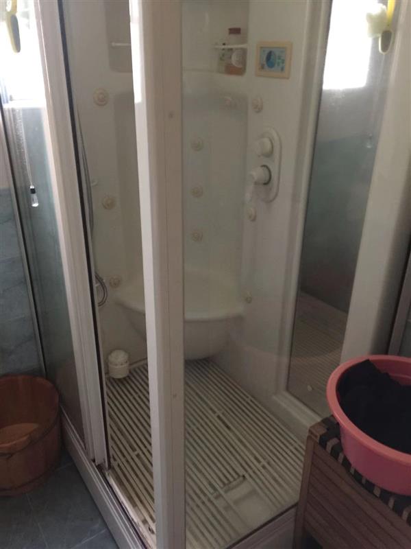 新美铝淋浴房维修淋浴房移门滑轮更换150上海2689-4592