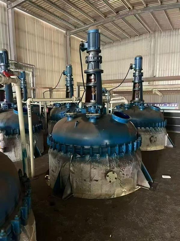 全新6300搪瓷反应釜9台,江苏杨阳2020年产,手续齐全,在位低价出售。