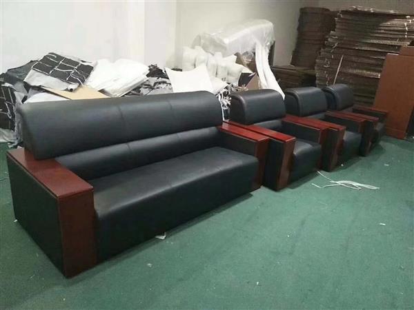 浦东沙发塌陷维修换面餐椅沙发掉皮维修翻新床头掉皮